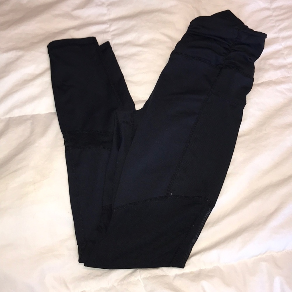 Black leggings with mesh